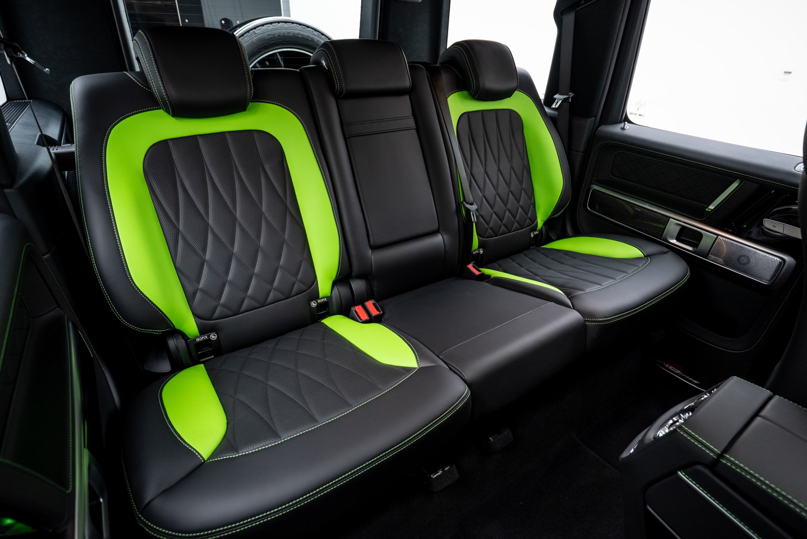 2025 MERCEDES BENZ G63 AMG | EXTENDED NIGHT PACKAGE | MANUFAKTUR NAPPA LEATHER DIAMOND QUILT | REAR